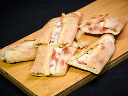 Akkawi cheese pie with tomatoes